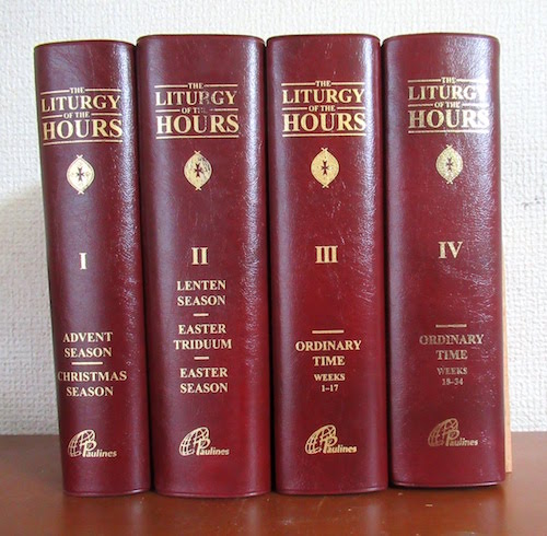 4 volume set spines